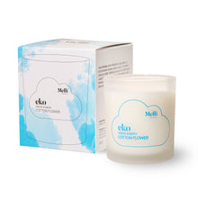 Laden Sie das Bild in den Galerie-Viewer, Öko-Sojakerze Baumwollblume